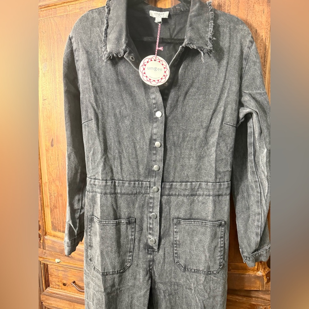 Umgee NWT Washed Black Denim Utility Jumpsuit Wide Leg Raw Hem - Picture 4 of 6